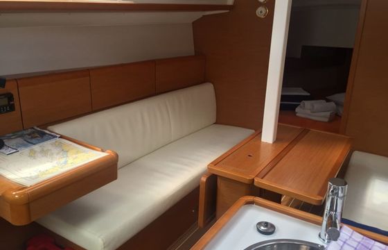 Jeanneau Sun Odyssey 33i Nevena