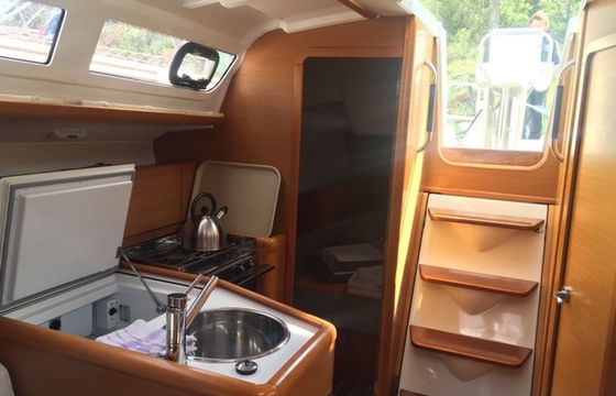 Jeanneau Sun Odyssey 33i Nevena