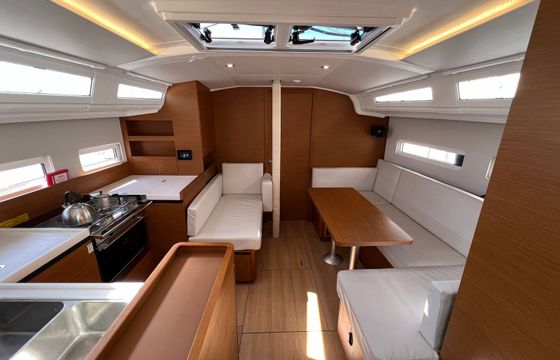 Jeanneau Sun Odyssey 410 Lumina