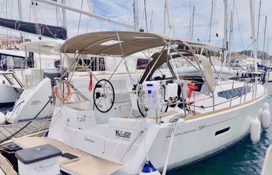 Jeanneau Sun Odyssey 389 Santana