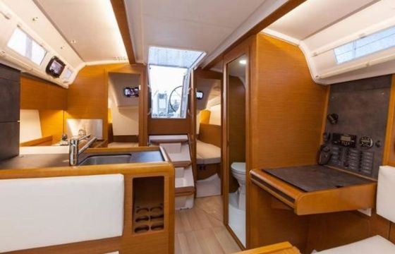 Jeanneau Sun Odyssey 349 Berry
