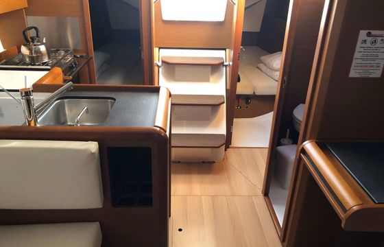 Jeanneau Sun Odyssey 349 DNA