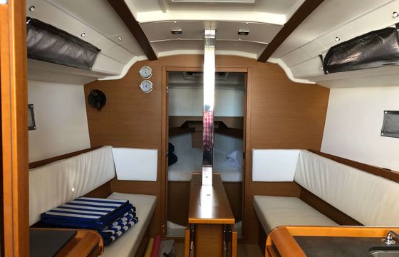 Jeanneau Sun Odyssey 349 DNA