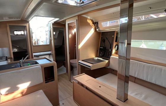 Jeanneau Sun Odyssey 349 Escampette