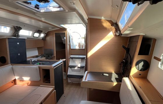 Jeanneau Sun Odyssey 349 Escampette