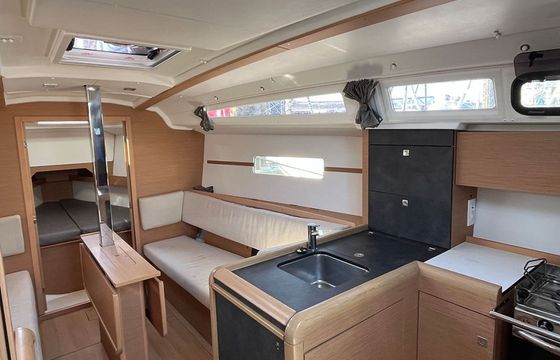 Jeanneau Sun Odyssey 349 Escampette