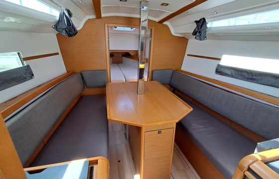 Jeanneau Sun Odyssey 349 Fatu Hiva 3