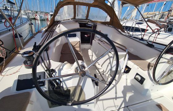 Jeanneau Sun Odyssey 349 Lapwing