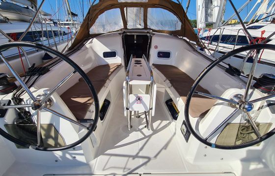 Jeanneau Sun Odyssey 349 Lapwing