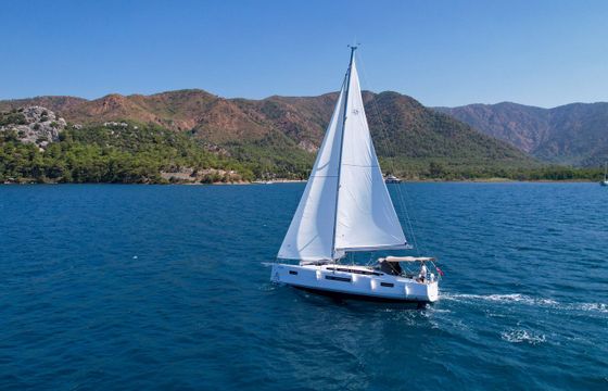 Jeanneau Sun Odyssey 410 Sky Asya