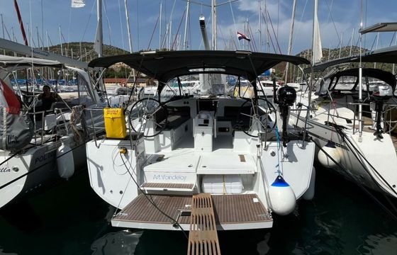 Jeanneau Sun Odyssey 440 Art Vandelay