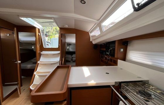 Jeanneau Sun Odyssey 440 Art Vandelay