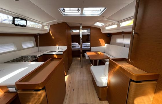 Jeanneau Sun Odyssey 440 Art Vandelay