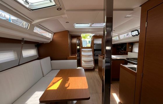 Jeanneau Sun Odyssey 440 Art Vandelay