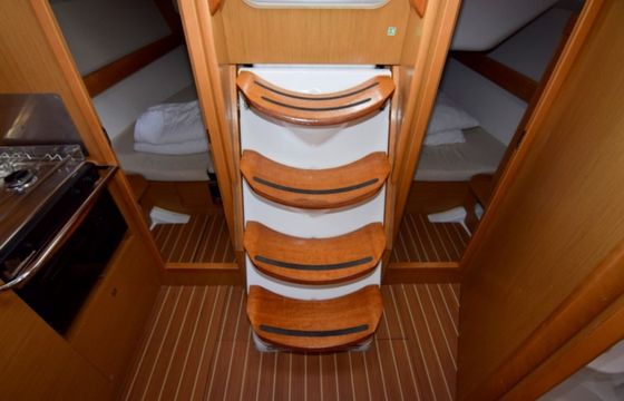 Jeanneau Sun Odyssey 36i Pivo Sat