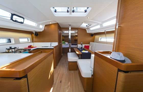 Jeanneau Sun Odyssey 440 Dory
