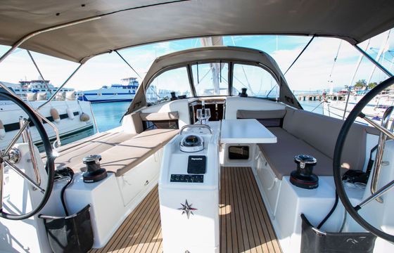 Jeanneau Sun Odyssey 440 Endeavour