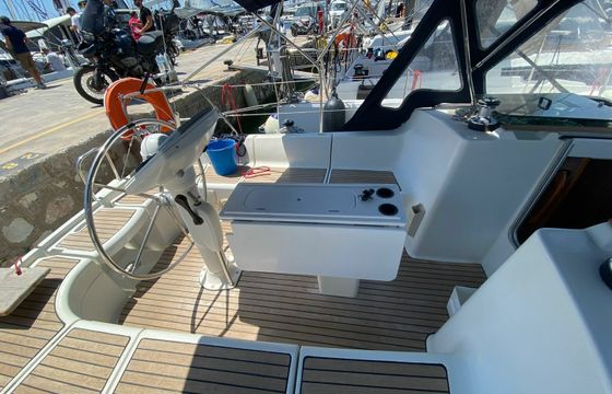 Jeanneau Sun Odyssey 37 Naias