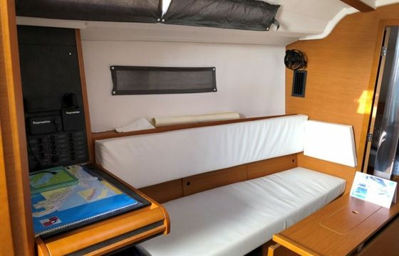 Jeanneau Sun Odyssey 349 Sunsail 19