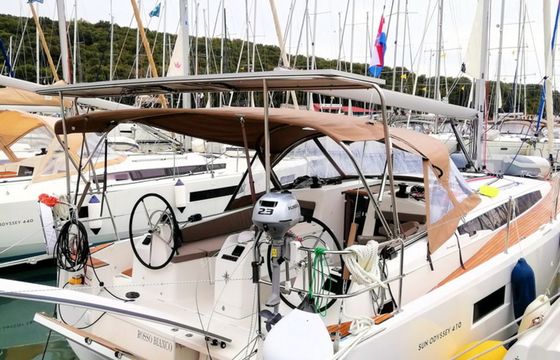 Jeanneau Sun Odyssey 410 Rosso Bianco