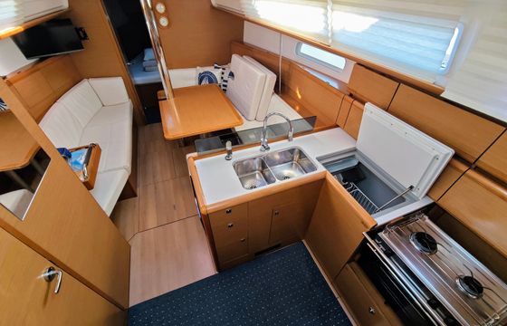 Jeanneau Sun Odyssey 379 Soprano