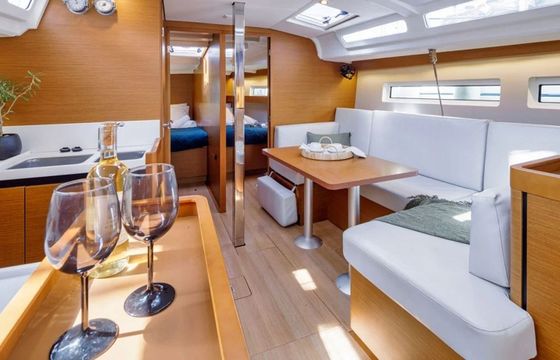 Jeanneau Sun Odyssey 440 Thousand Sunny