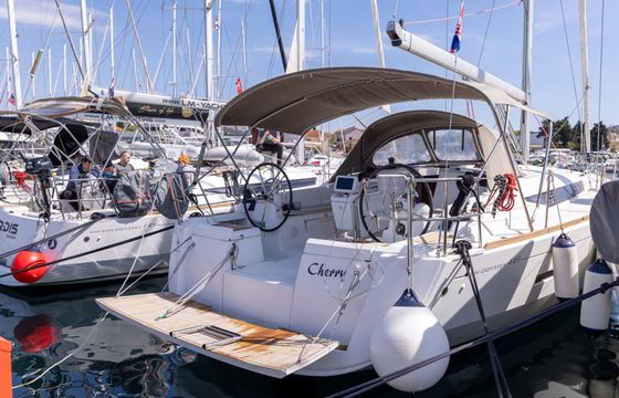 Jeanneau Sun Odyssey 449 Cherry