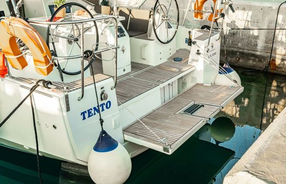 Jeanneau Sun Odyssey 410 Tento