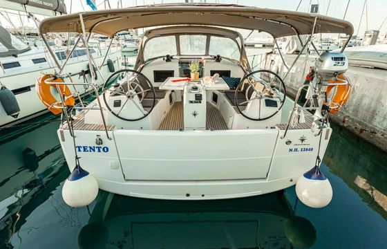 Jeanneau Sun Odyssey 410 Tento