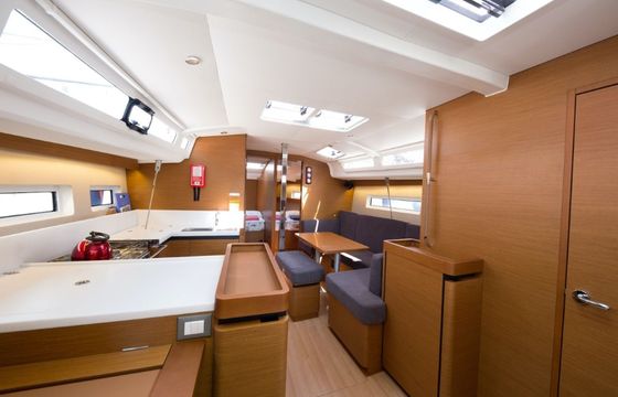 Jeanneau Sun Odyssey 440 Suncity 4
