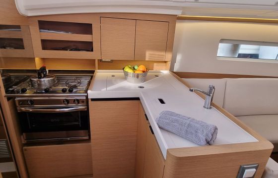 Jeanneau Sun Odyssey 380 Sunny