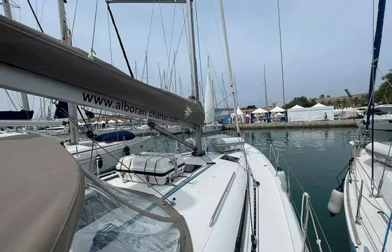 Jeanneau Sun Odyssey 440 Amaretto