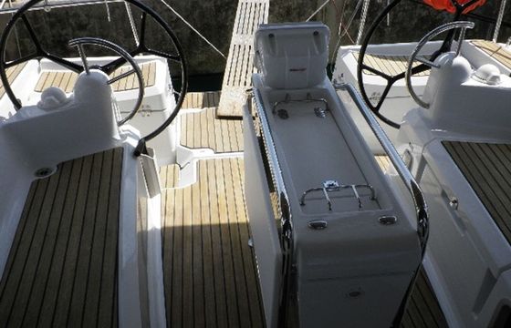 Jeanneau Sun Odyssey 379 Paloma