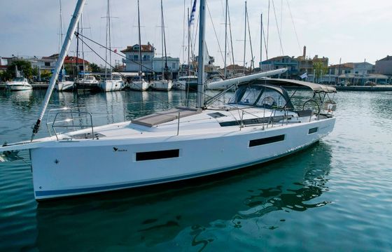 Jeanneau Sun Odyssey 440 Black Bird