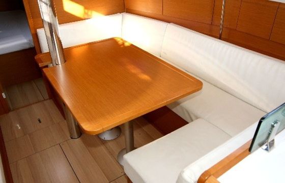 Jeanneau Sun Odyssey 389 Ace of Spades