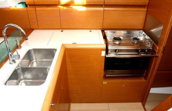Jeanneau Sun Odyssey 389 Ace of Spades