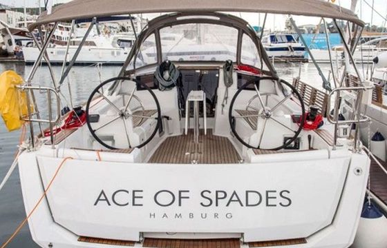 Jeanneau Sun Odyssey 389 Ace of Spades