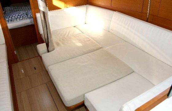 Jeanneau Sun Odyssey 389 Ace of Spades