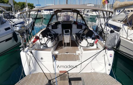 Jeanneau Sun Odyssey 389 Amadeus