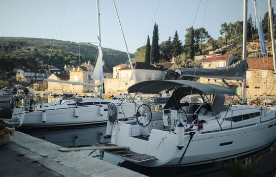 Jeanneau Sun Odyssey 419 Luka Ploce