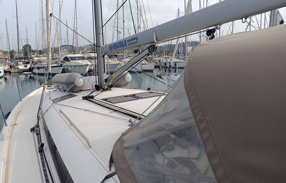 Jeanneau Sun Odyssey 440 Funky One