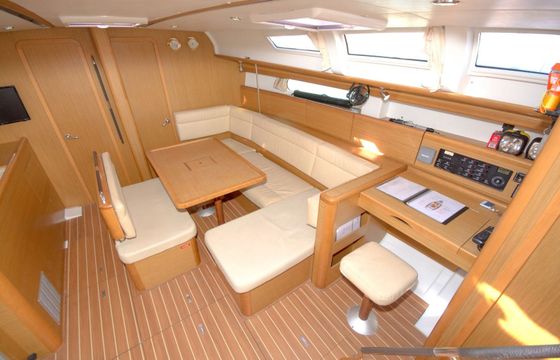 Jeanneau Sun Odyssey 44i Miss Devereux