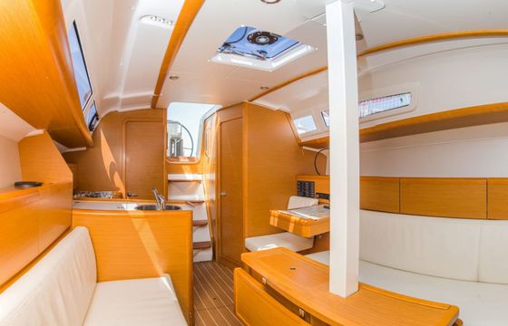 Jeanneau Sun Odyssey 449 Top Smile