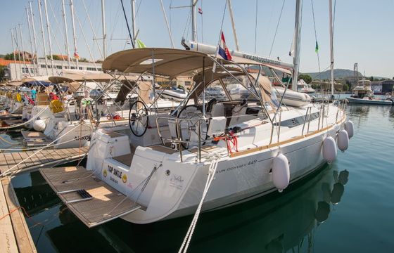 Jeanneau Sun Odyssey 449 Top Smile