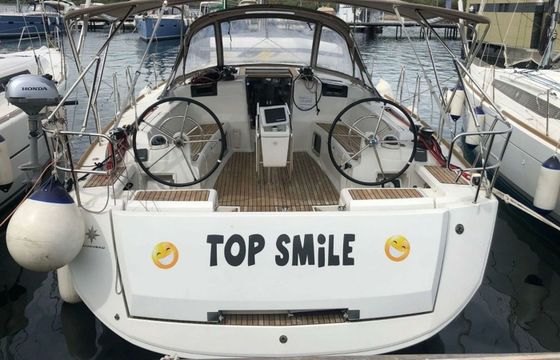 Jeanneau Sun Odyssey 449 Top Smile