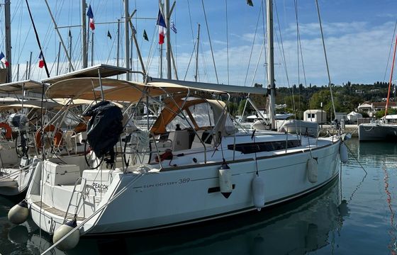 Jeanneau Sun Odyssey 389 Peacok