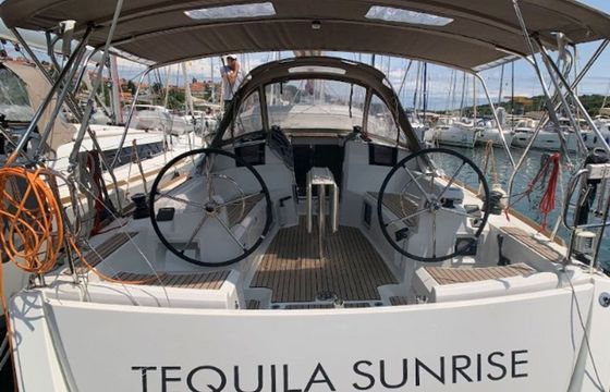 Jeanneau Sun Odyssey 389 Tequila Sunrise