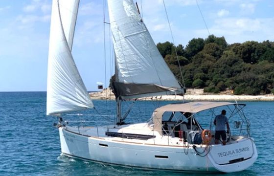Jeanneau Sun Odyssey 389 Tequila Sunrise