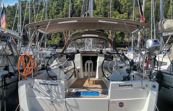 Jeanneau Sun Odyssey 389 Tequila Sunrise