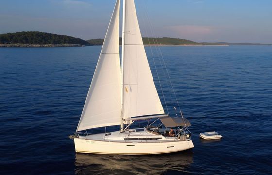 Jeanneau Sun Odyssey 389 Tina